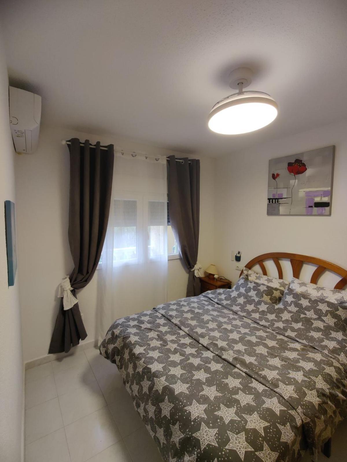 Apartamento Estrella Del Mar Les Deveses Exterior foto