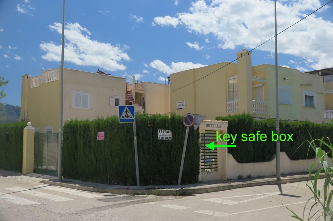 Apartamento Estrella Del Mar Les Deveses Exterior foto