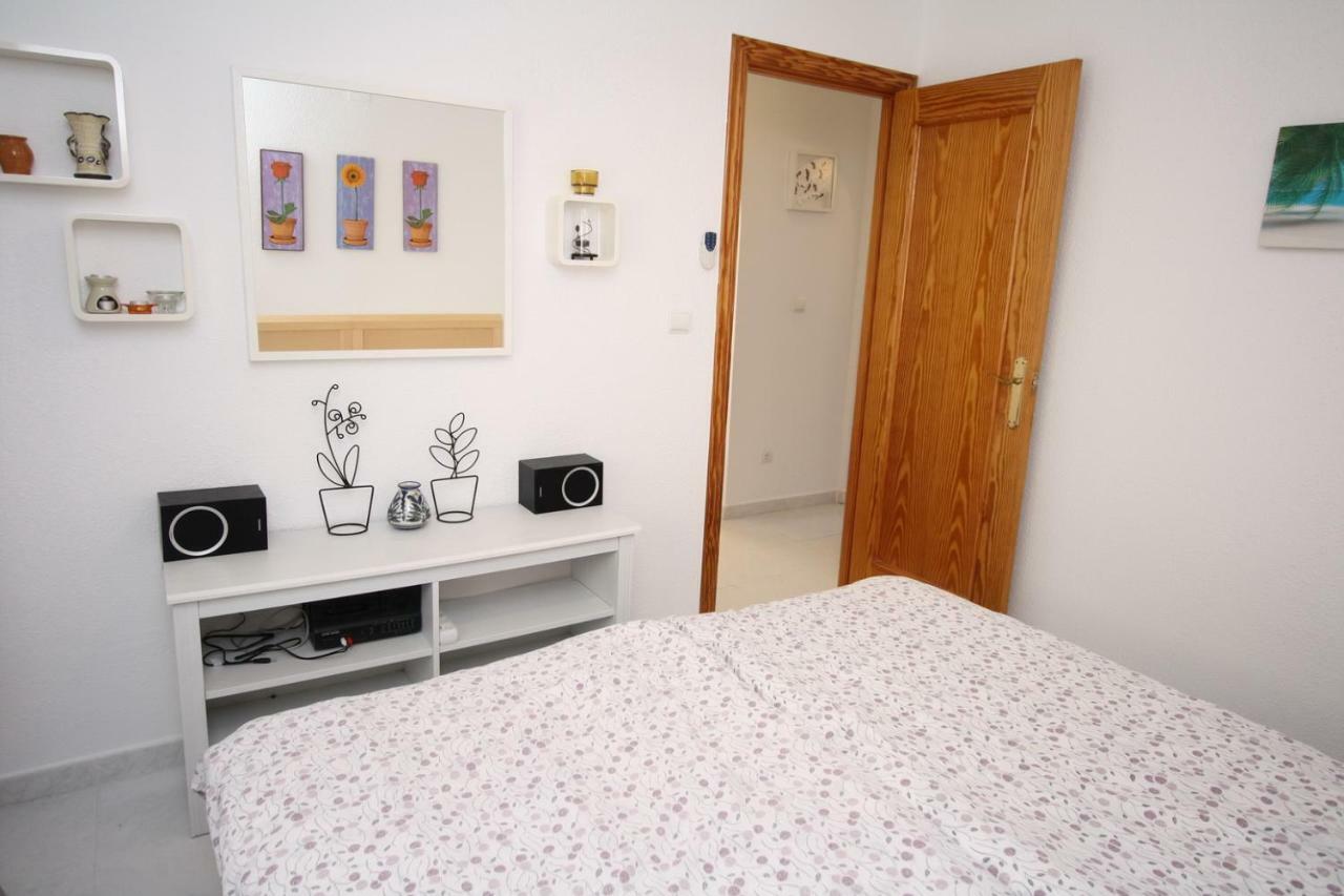 Apartamento Estrella Del Mar Les Deveses Exterior foto
