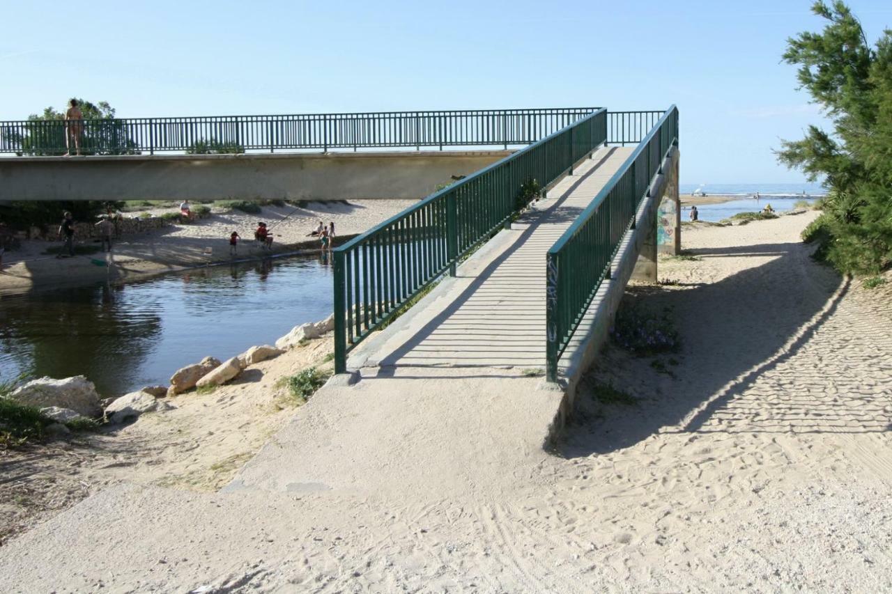 Apartamento Estrella Del Mar Les Deveses Exterior foto