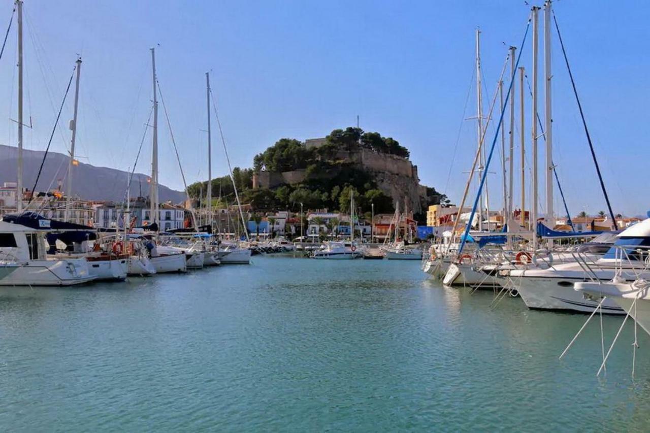 Apartamento Estrella Del Mar Les Deveses Exterior foto
